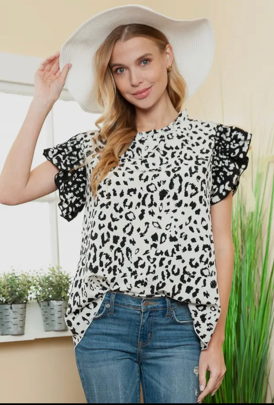 Black & White Animal print Short-sleeve shirt